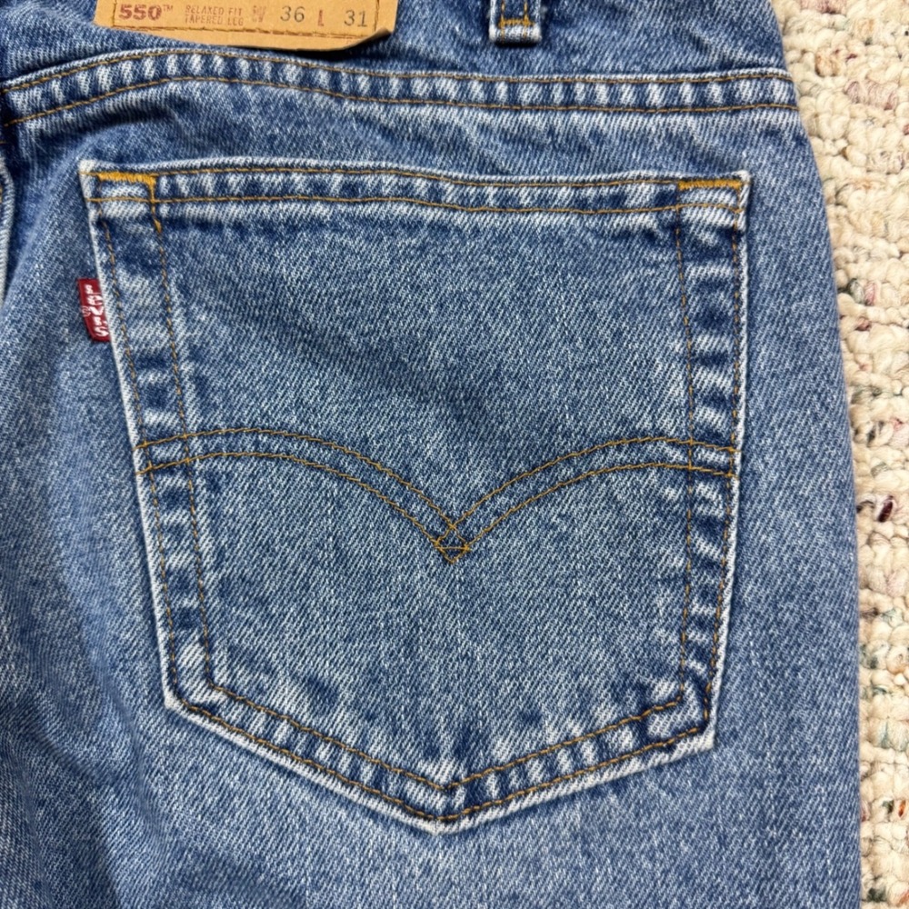 Levis 550 Relaxed Fit Tapered Leg Jeans Mens 36x31 Blue Vintage Made in USA - Picture 14 of 15